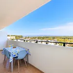 Sea View Apartment, Spacious And Renovated, 10 Minutes To The Beach, Pool Апартаменты Салоу
