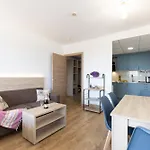 Sea View Apartment, Spacious And Renovated, 10 Minutes To The Beach, Pool Апартаменты *
