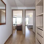 Апартаменты Sea View Apartment, Spacious And Renovated, 10 Minutes To The Beach, Pool Салоу
